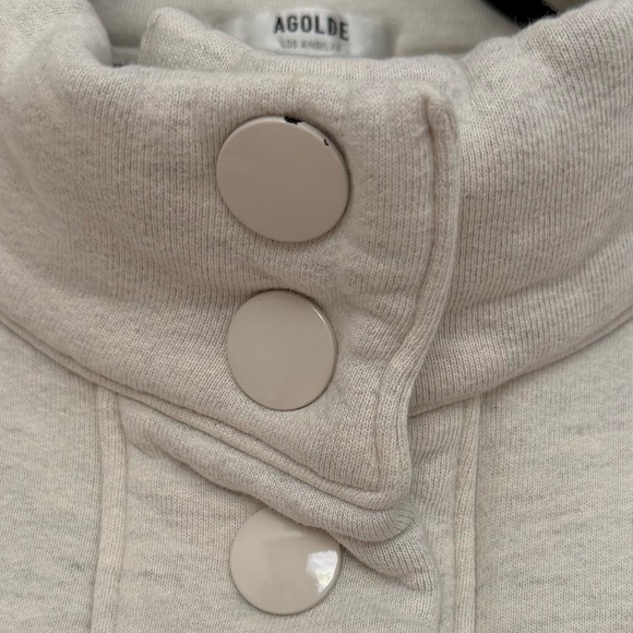 AGOLDE Funnel Neck Snap Front Pullover (M) | Cream Fleece - Picture 4 of 6